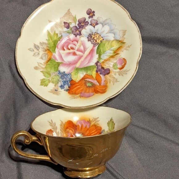 HAND PAINTED BONE CHINA TEACUP & SAUCER - MADE IN JAPAN - Picture 3 of 5